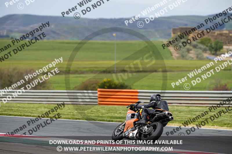 cadwell no limits trackday;cadwell park;cadwell park photographs;cadwell trackday photographs;enduro digital images;event digital images;eventdigitalimages;navarra;no limits trackdays;peter wileman photography;racing digital images;trackday digital images;trackday photos
